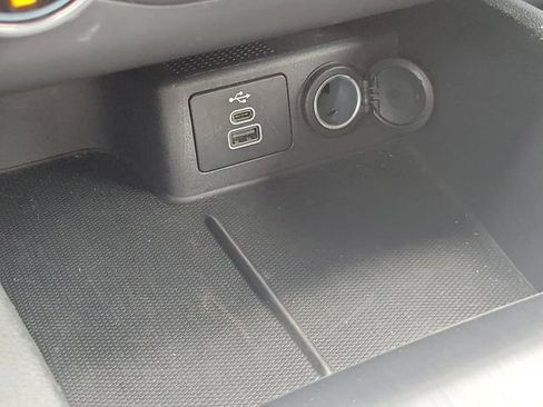 Used 2025 Ford Escape ST-Line Select AWD/4WD image 32