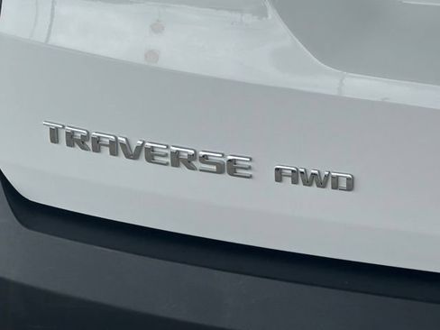 Used 2023 Chevrolet Traverse LT AWD/4WD image 10