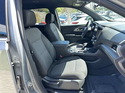 Used 2023 Chevrolet Traverse LT FWD image 29