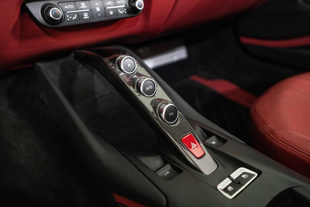 Certified 2022 Ferrari 812 GTS RWD image 40