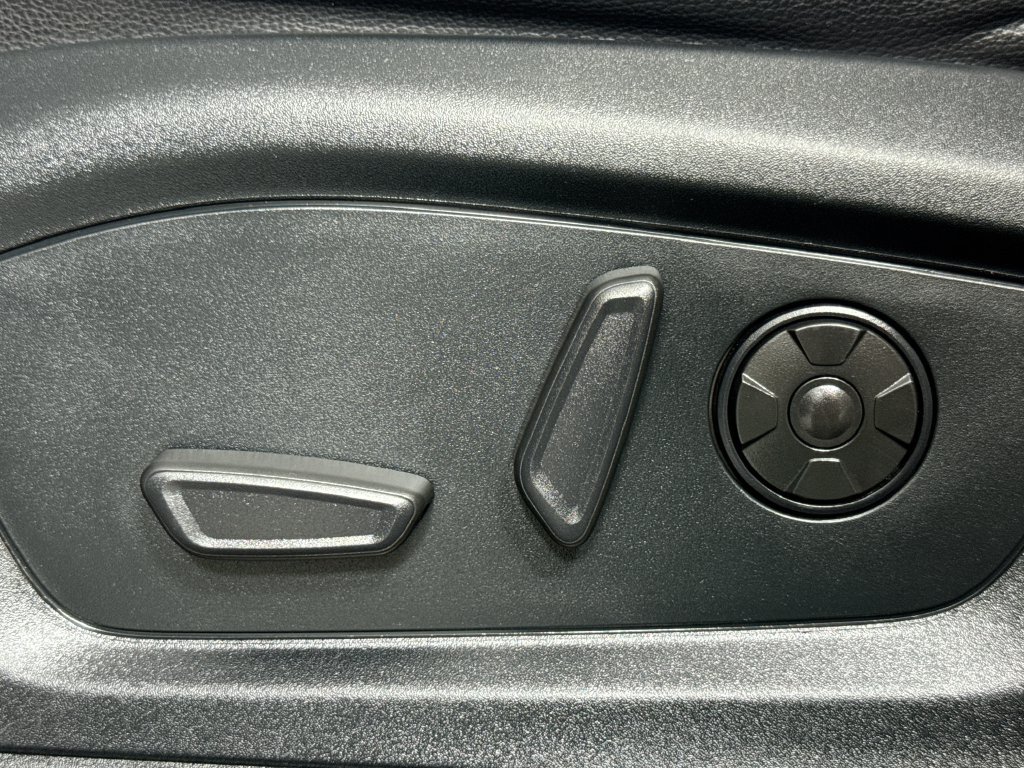 Used 2022 Ford Explorer ST w/ ST Street Pack AWD/4WD image 19