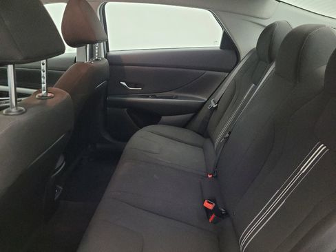 Used 2024 Hyundai Elantra SEL FWD image 18