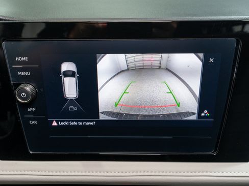 Used 2025 Volkswagen Taos S FWD image 19