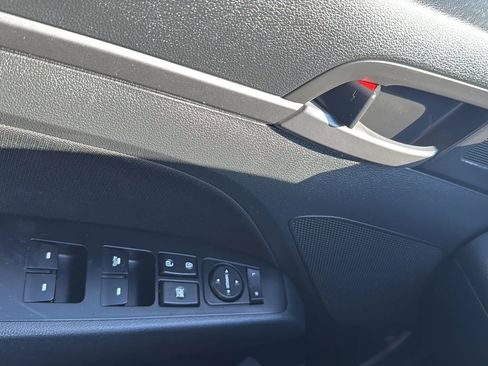 Used 2017 Hyundai Elantra Value Edition image 22
