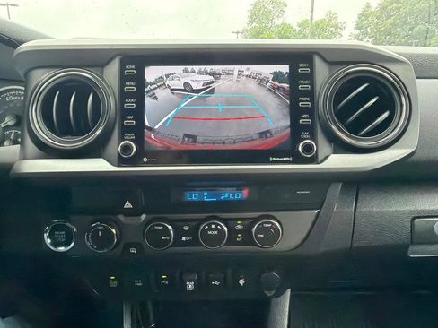 Certified 2021 Toyota Tacoma TRD Sport w/ Technology Package AWD/4WD image 32