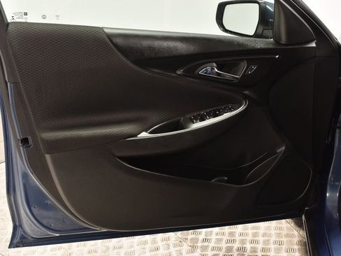 Used 2024 Chevrolet Malibu LT image 9