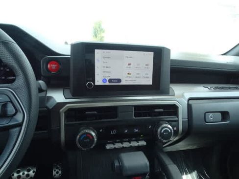 Used 2025 Toyota Tacoma TRD Sport AWD/4WD image 27