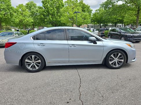 Used 2017 Subaru Legacy 2.5i Limited AWD/4WD image 9