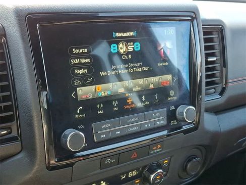 Used 2024 Nissan Frontier PRO-4X image 17