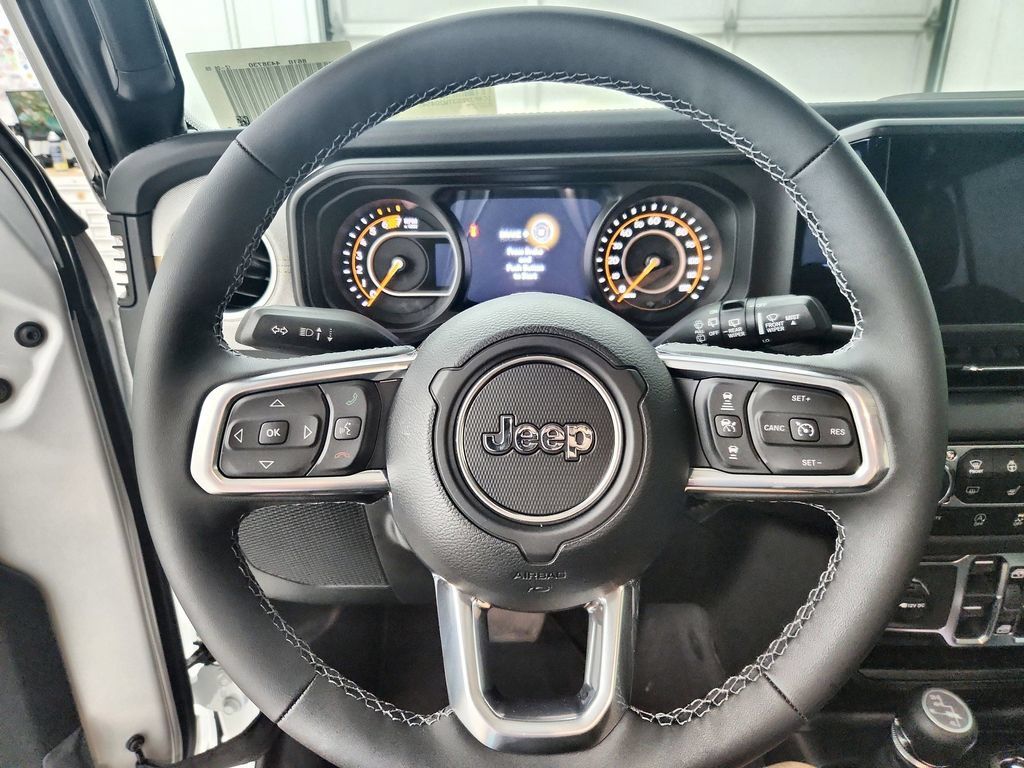 New 2026 Jeep Wrangler Unlimited Sahara AWD/4WD image 22