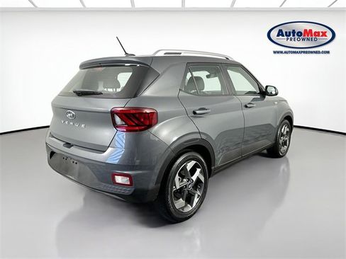 Used 2023 Hyundai Venue SEL image 2