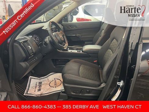 Certified 2025 Nissan Pathfinder SV w/ SV Premium Package image 26