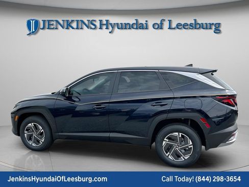 New 2026 Hyundai Tucson Blue SE image 8