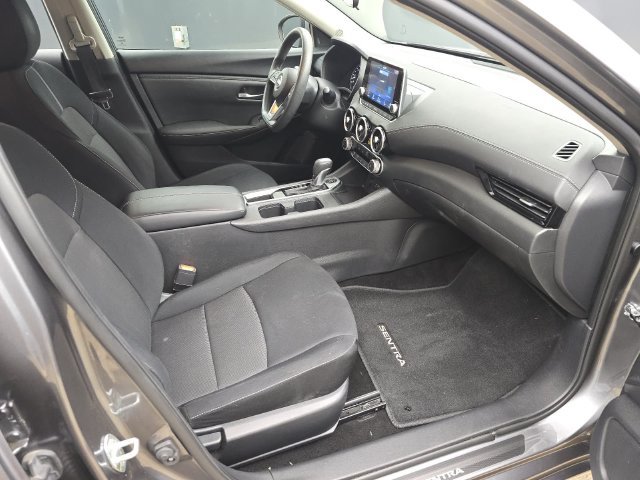 Used 2024 Nissan Sentra SV FWD image 28