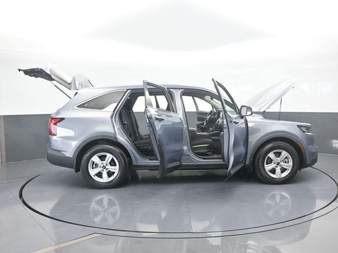 Used 2022 Kia Sorento LX image 70