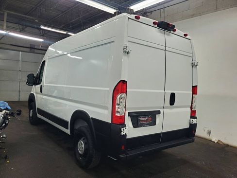 Used 2023 RAM ProMaster 2500 w/ Convenience Group FWD image 5