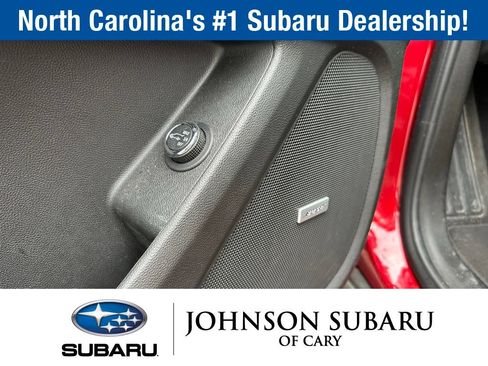 Used 2023 Chevrolet Traverse RS FWD image 20