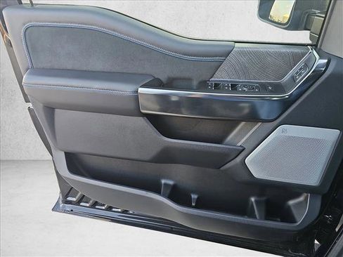 Used 2025 Ford F250 Platinum w/ Tremor Off-Road Package image 19