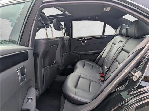 Used 2010 Mercedes-Benz E 350 Sedan image 19