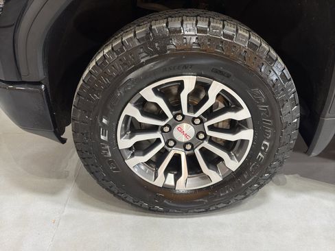 Certified 2021 GMC Sierra 1500 AT4 w/ AT4 Preferred Package image 9