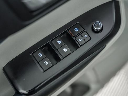 Used 2019 Toyota Highlander XLE w/ Protection Package #3 image 38