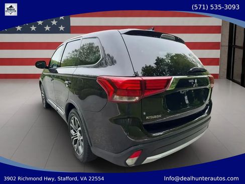 Used 2018 Mitsubishi Outlander SE AWD/4WD image 5