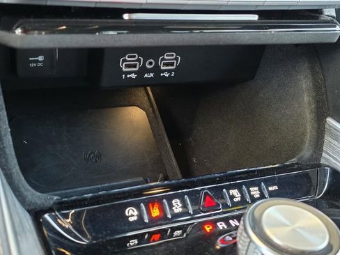 Used 2024 Jeep Wagoneer Series II w/ Flexible Seating Group RWD image 25