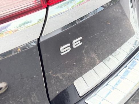 Used 2022 Volkswagen Atlas SE FWD image 14