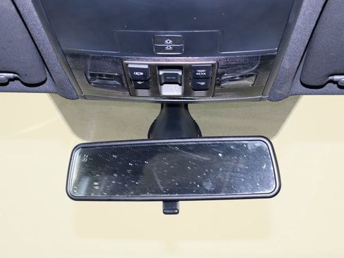 Used 2019 Volkswagen Tiguan SEL R-Line AWD/4WD image 27