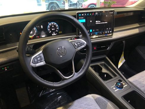 New 2025 Volkswagen Tiguan S image 14