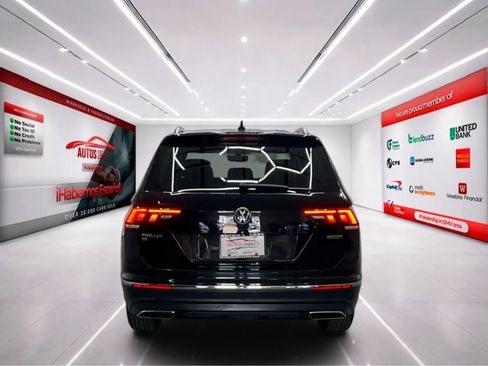 Used 2021 Volkswagen Tiguan SE w/ Panoramic Sunroof Package AWD/4WD image 6