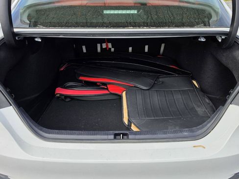 Used 2020 Toyota Camry LE image 6