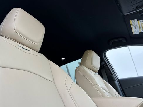 Used 2024 Cadillac XT4 Premium Luxury w/ Active Safety Package image 18