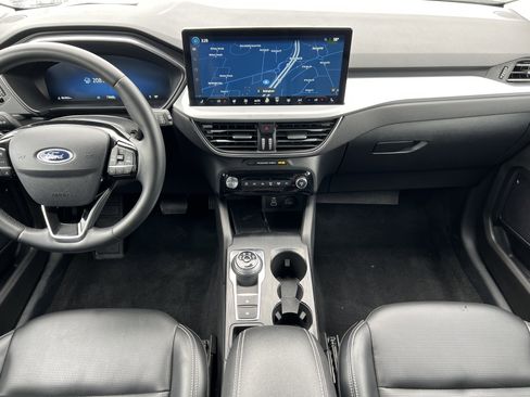 Used 2024 Ford Escape Platinum AWD/4WD image 32