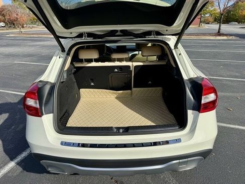Used 2018 Mercedes-Benz GLA 250 image 16