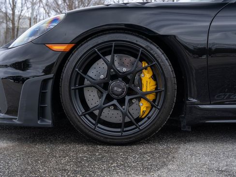 Certified 2025 Porsche 718 Cayman GT4 RS w/ Weissach Package image 11
