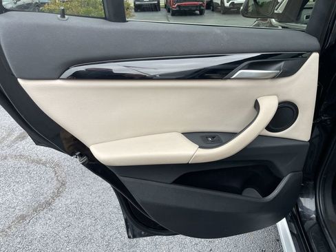 Used 2018 BMW X1 sDrive28i w/ Convenience Package FWD image 23