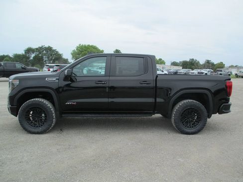 New 2026 GMC Sierra 1500 AT4 w/ AT4 Premium Package AWD/4WD image 11