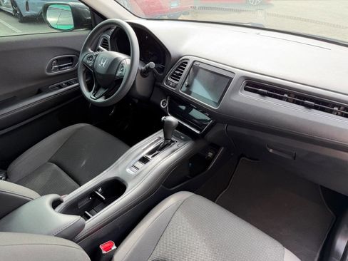 Used 2019 Honda HR-V EX image 19
