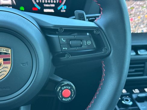 Certified 2026 Porsche 911 Targa 4 GTS AWD/4WD image 24
