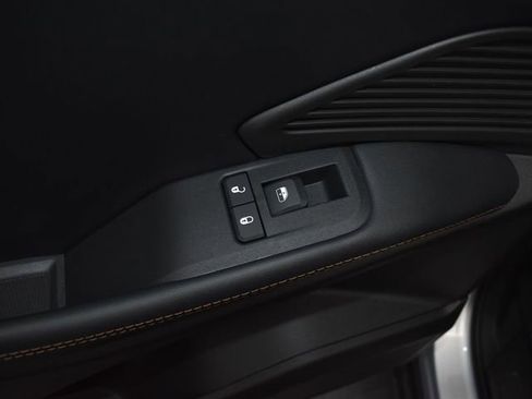 New 2026 Jeep Cherokee Limited image 32