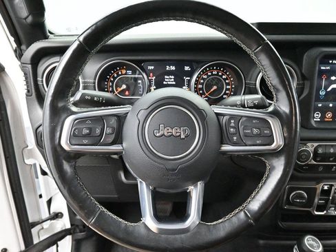 Used 2020 Jeep Gladiator Overland w/ Popular Equipment Package AWD/4WD image 15