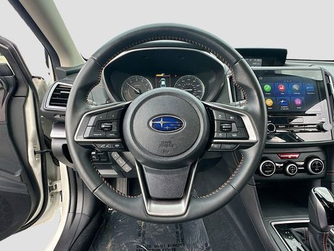 Used 2023 Subaru Crosstrek 2.5i Limited AWD/4WD image 11