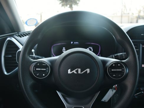 Used 2023 Kia Soul LX w/ Option Group 015 image 12