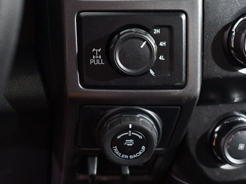 Used 2020 Ford F150 XLT w/ Equipment Group 302A Luxury AWD/4WD image 30
