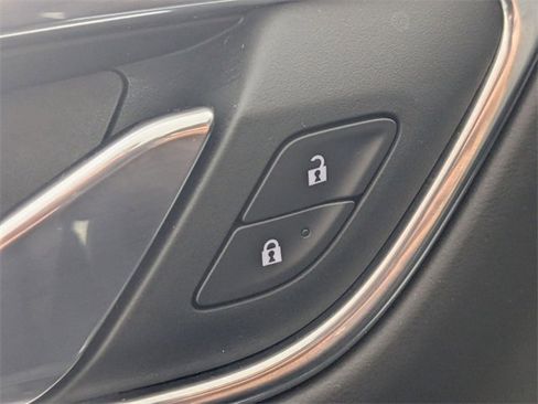 Certified 2023 Chevrolet Suburban RST w/ Luxury Package image 11