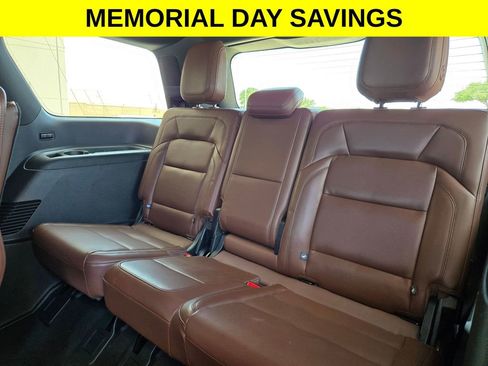 Used 2025 Lincoln Navigator Reserve AWD/4WD image 16