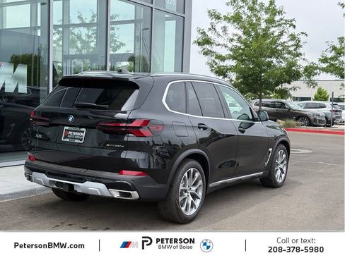 New 2026 BMW X5 xDrive50e w/ Premium Package AWD/4WD image 5