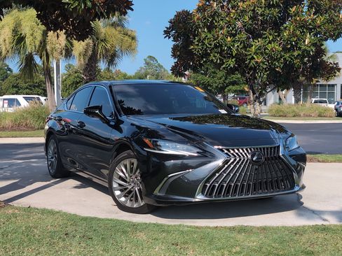 Used 2022 Lexus ES 350 Ultra Luxury FWD image 2