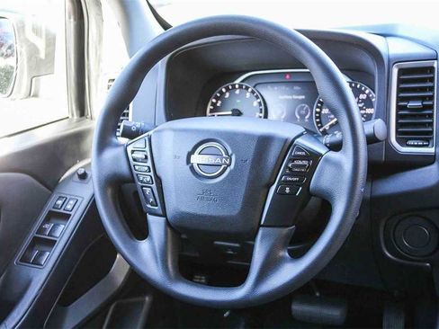 Used 2023 Nissan Frontier SV w/ Technology Package image 15